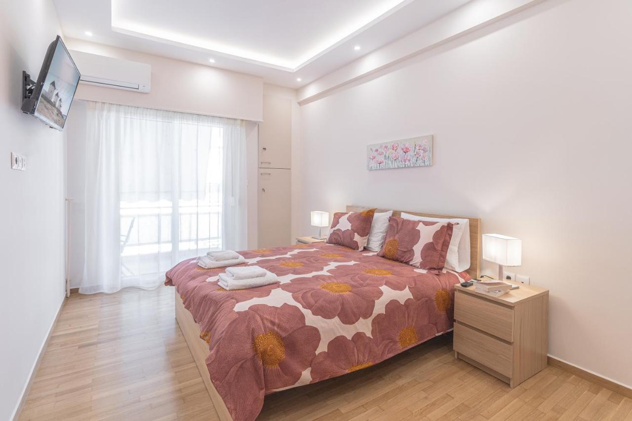 Amazing Apartment Near Metro Station! Atene Esterno foto