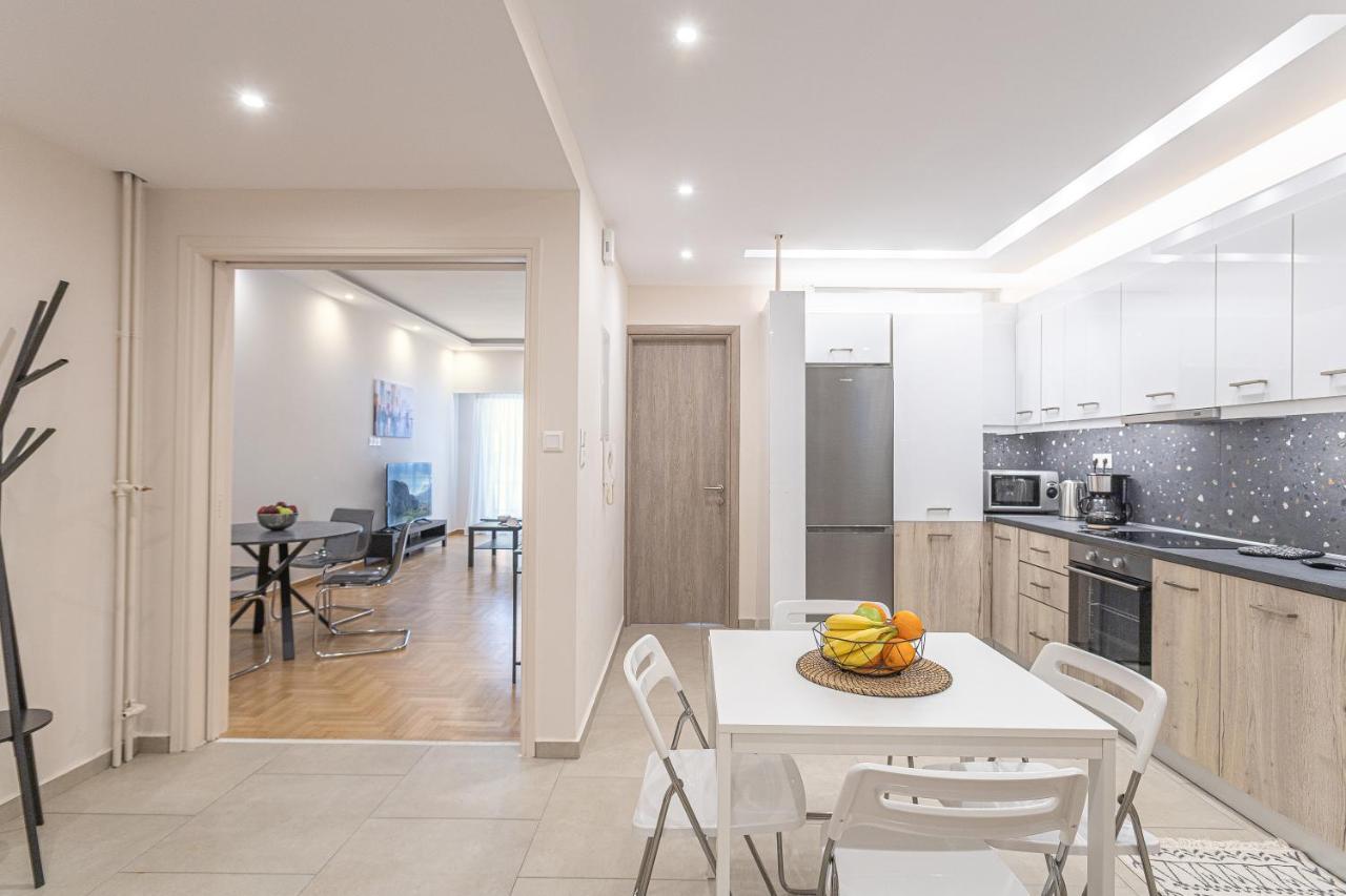 Amazing Apartment Near Metro Station! Atene Esterno foto