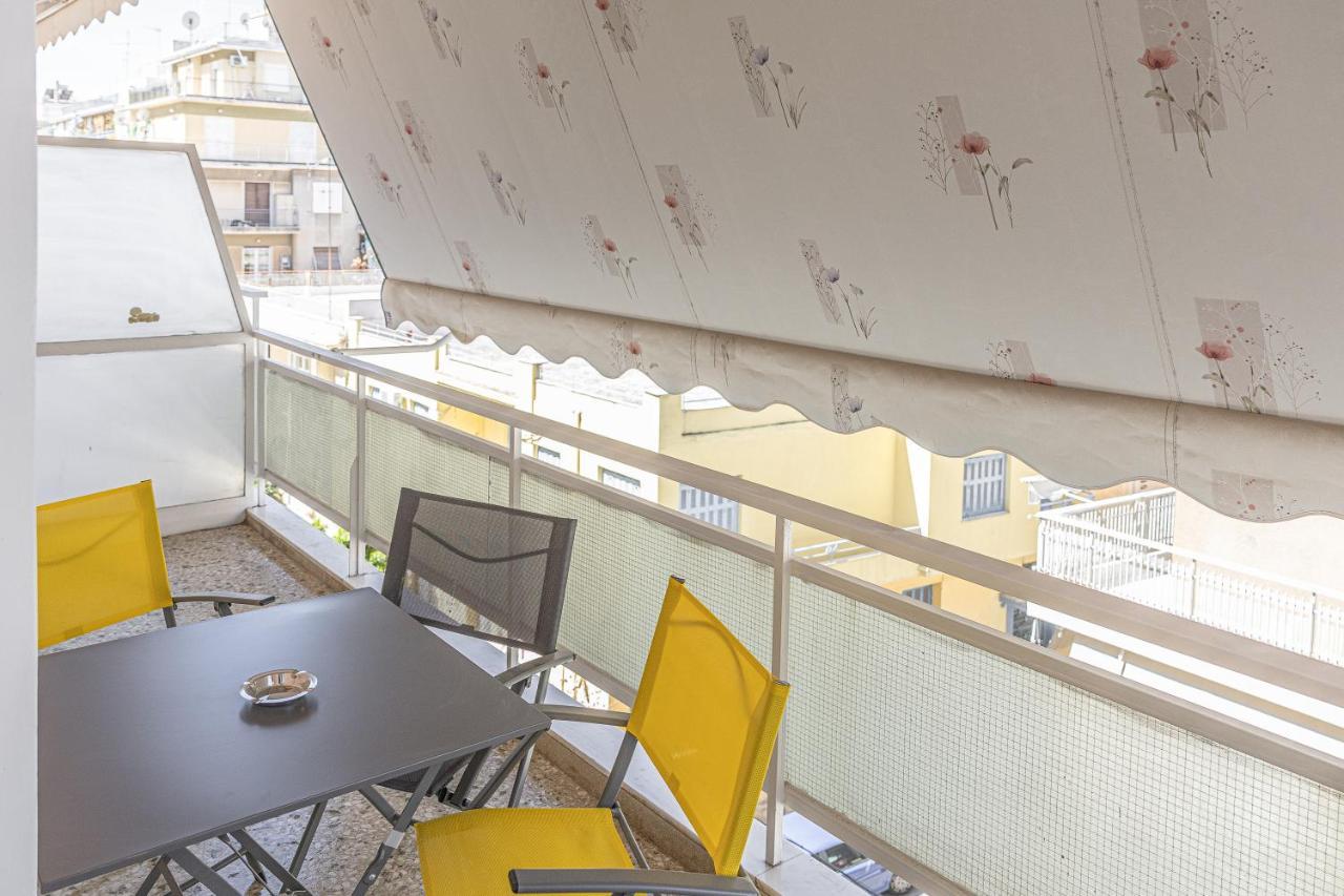 Amazing Apartment Near Metro Station! Atene Esterno foto