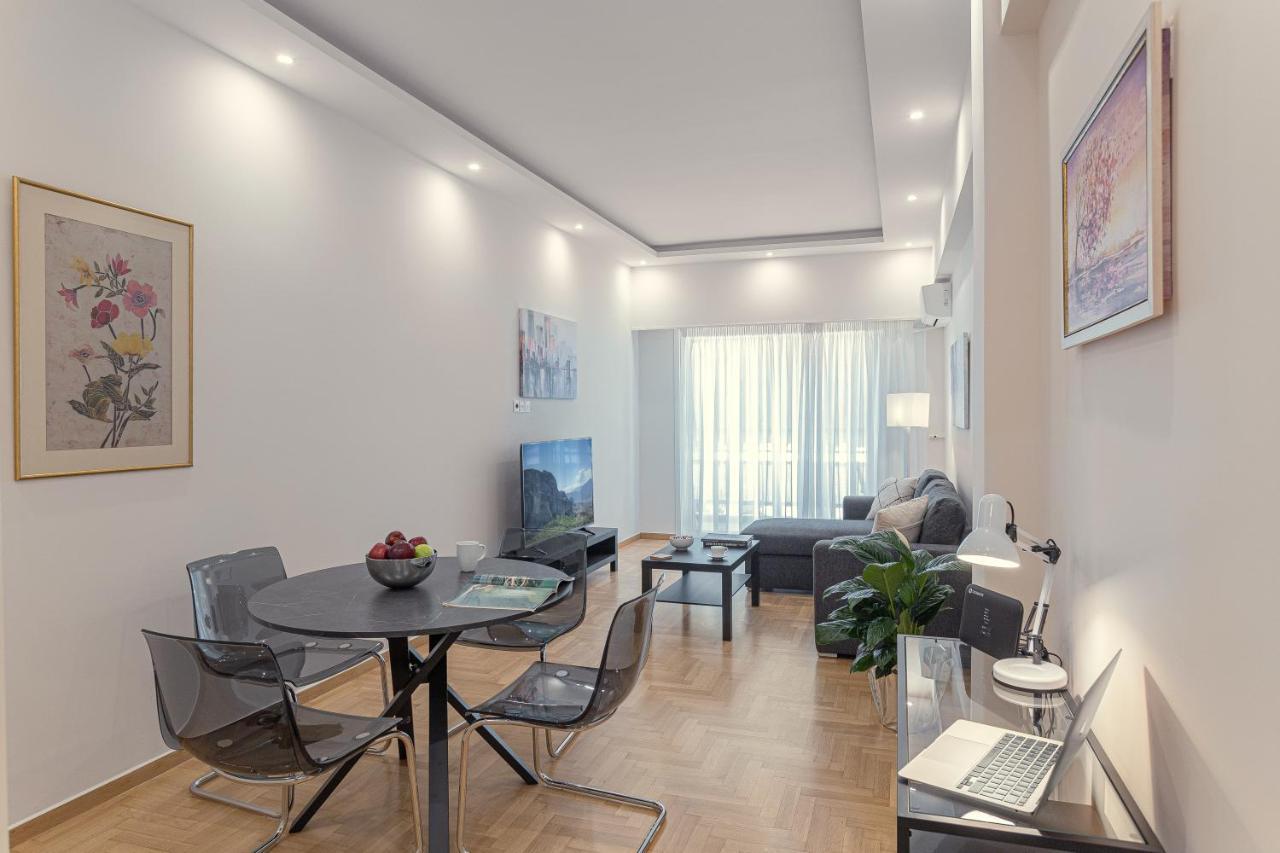 Amazing Apartment Near Metro Station! Atene Esterno foto