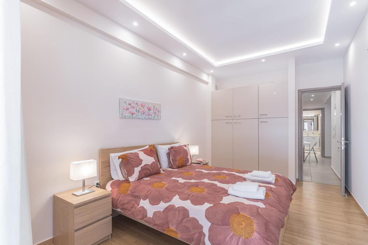 Amazing Apartment Near Metro Station! Atene Esterno foto